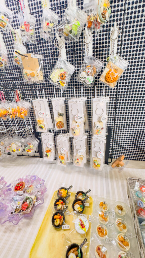 店内に飾られてるミニチュアフード